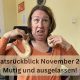 Monatsrückblick November 2023- Anita mit einer Schlange um den Hals.
